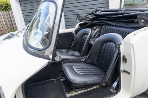 1991 Daimler SP250 ‘Dart’ B-Spec RHD zum Verkauf (Bild 31 von 91)