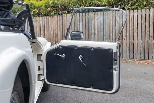 1991 Daimler SP250 ‘Dart’ B-Spec RHD zum Verkauf (Bild 43 von 91)