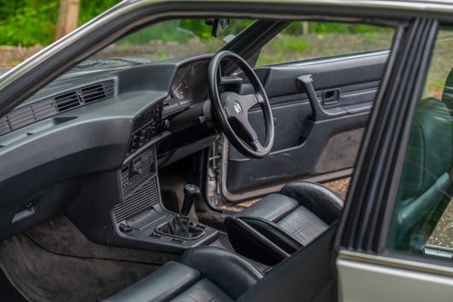 1986 BMW M635CSi zum Verkauf (Bild 41 von 197)