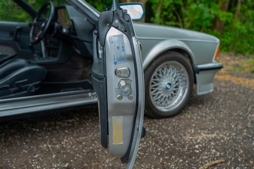1986 BMW M635CSi zum Verkauf (Bild 98 von 197)