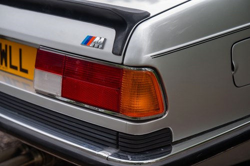 1986 BMW M635CSi zum Verkauf (Bild 148 von 197)