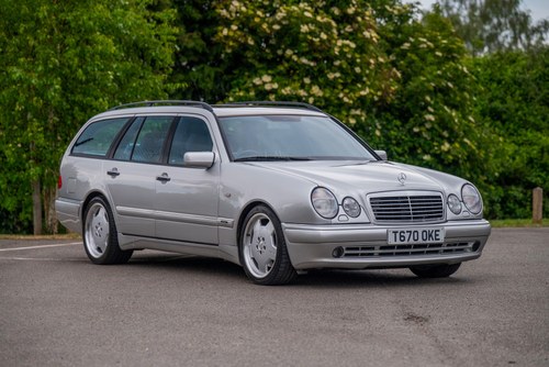 1999 Mercedes-Benz E55 AMG Estate Avantgarde à vendre (picture 1 of 200)