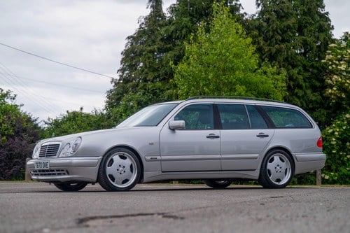 1999 Mercedes-Benz E55 AMG Estate Avantgarde à vendre (picture 9 of 200)