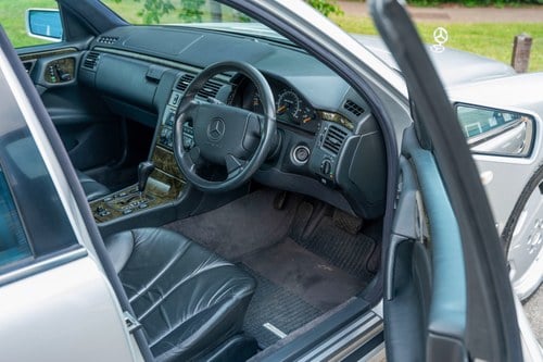 1999 Mercedes-Benz E55 AMG Estate Avantgarde à vendre (picture 23 of 200)