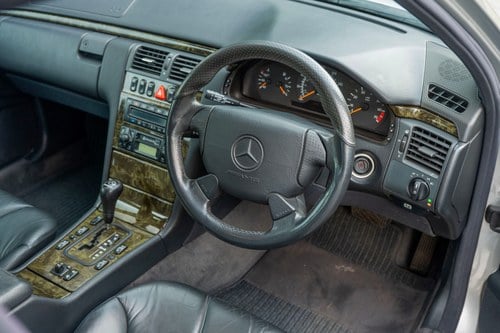 1999 Mercedes-Benz E55 AMG Estate Avantgarde à vendre (picture 24 of 200)