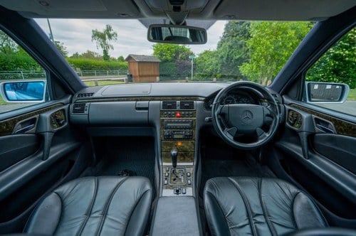 1999 Mercedes-Benz E55 AMG Estate Avantgarde à vendre (picture 78 of 200)