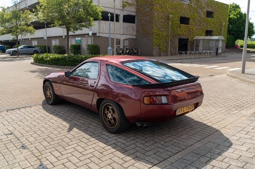 1986 Porsche 928 S2 zum Verkauf (Bild 13 von 114)