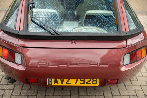 1986 Porsche 928 S2 zum Verkauf (Bild 69 von 114)