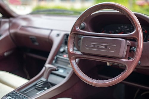 1986 Porsche 928 S2 zum Verkauf (Bild 45 von 114)