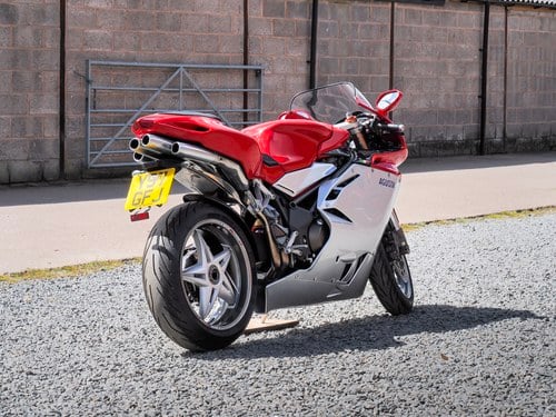 2001 MV Agusta F4 750 S till salu (bild 13 av 90)