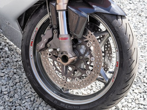 2001 MV Agusta F4 750 S till salu (bild 42 av 90)