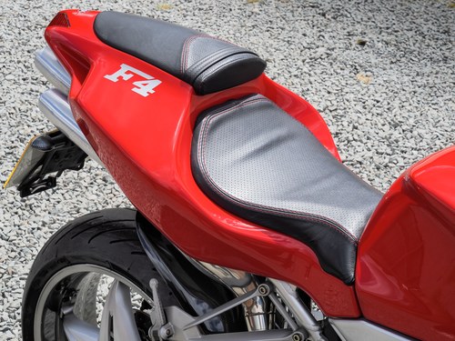 2001 MV Agusta F4 750 S till salu (bild 64 av 90)