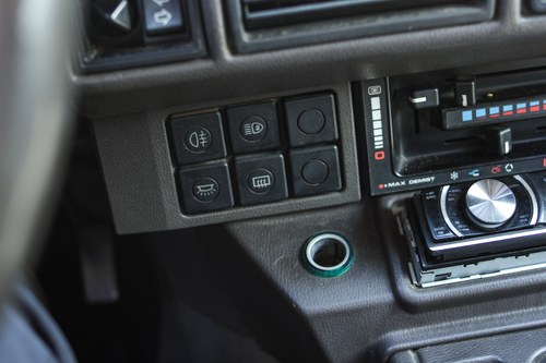 1989 Land Rover Range Rover Classic 3.5 V8 EFI – 5-Speed Manual till salu (bild 31 av 87)