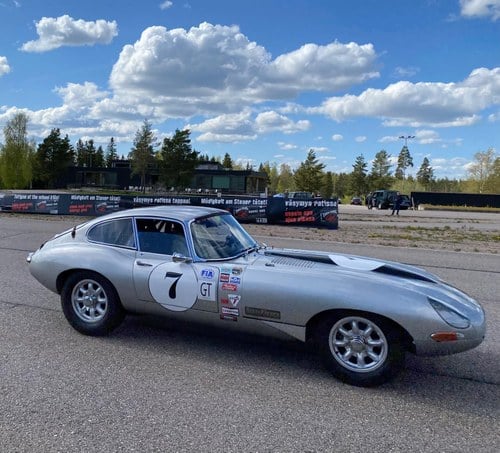 1965 Jaguar E-Types Series 1 FIA-Approved Street Legal Race Car till salu (bild 3 av 65)