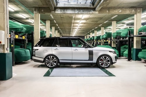 Image 1 pour 2015 Land Rover Range Rover SVR L405