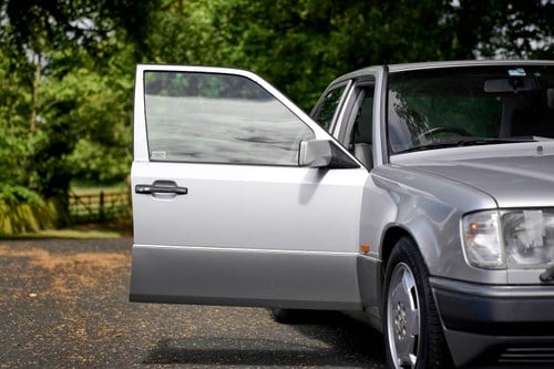 1990 Mercedes-Benz E300 Turbo Technics W124 Te koop (foto 57 van 142)