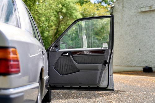 1990 Mercedes-Benz E300 Turbo Technics W124 Te koop (foto 51 van 142)
