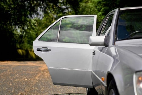 1990 Mercedes-Benz E300 Turbo Technics W124 Te koop (foto 58 van 142)