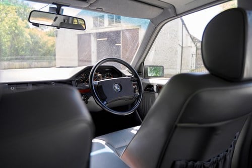 1990 Mercedes-Benz E300 Turbo Technics W124 Te koop (foto 36 van 142)