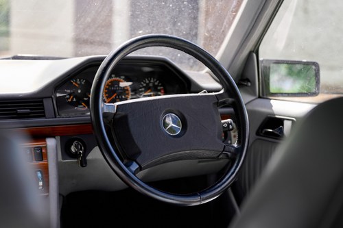 1990 Mercedes-Benz E300 Turbo Technics W124 Te koop (foto 37 van 142)