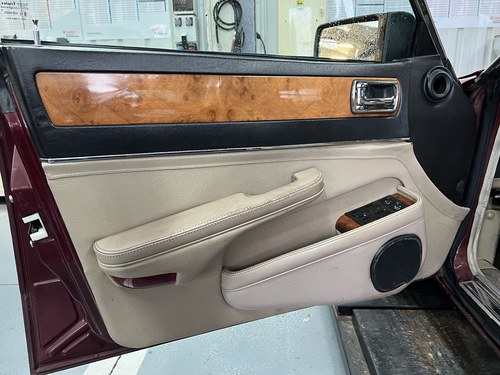1988 Daimler XJ40 En venta (imagen 16 de 89)