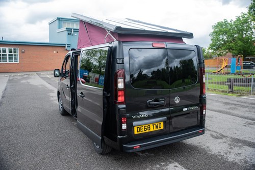 2018 Vauxhall Vivaro 2700 Sport CDTi BT - Benzi Campers Conversion zum Verkauf (Bild 50 von 201)