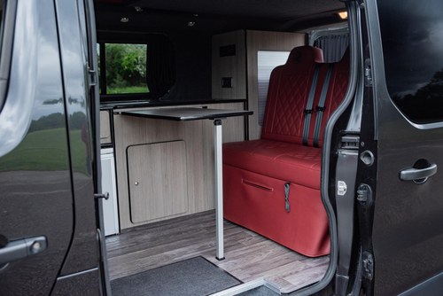 2018 Vauxhall Vivaro 2700 Sport CDTi BT - Benzi Campers Conversion zum Verkauf (Bild 73 von 201)