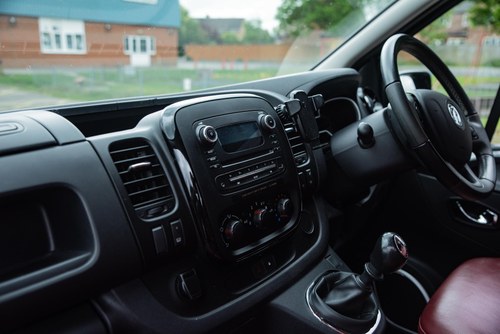 2018 Vauxhall Vivaro 2700 Sport CDTi BT - Benzi Campers Conversion zum Verkauf (Bild 87 von 201)