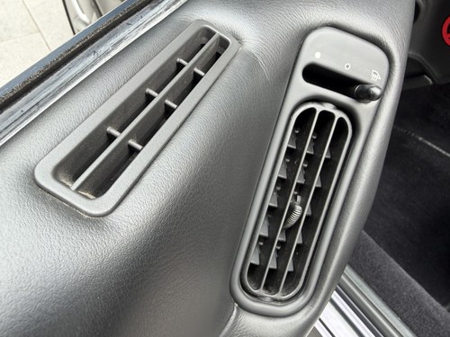 2002 Aston Martin DB7 Vantage Volante - Manual For Sale (picture 29 of 130)