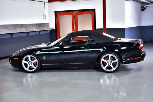 2005 Jaguar XKR Convertible Te koop (foto 38 van 119)