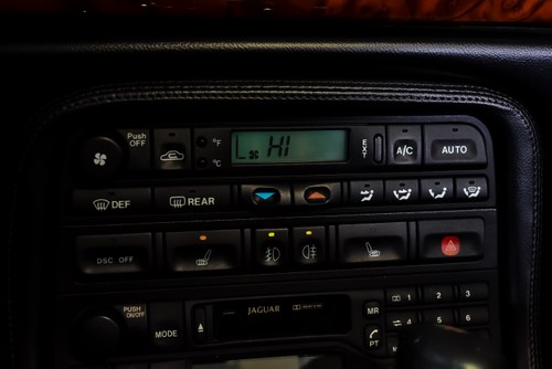 2005 Jaguar XKR Convertible Te koop (foto 61 van 119)