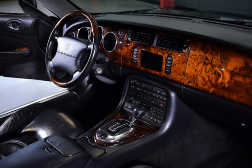 2005 Jaguar XKR Convertible Te koop (foto 70 van 119)