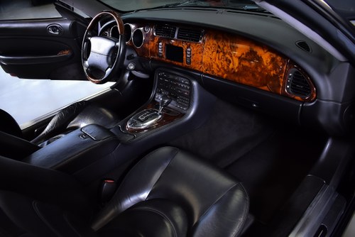 2005 Jaguar XKR Convertible Te koop (foto 71 van 119)