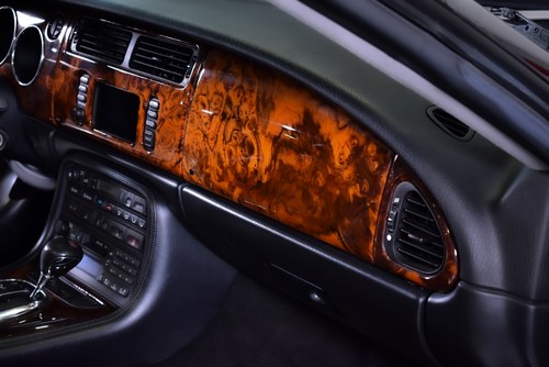 2005 Jaguar XKR Convertible Te koop (foto 72 van 119)