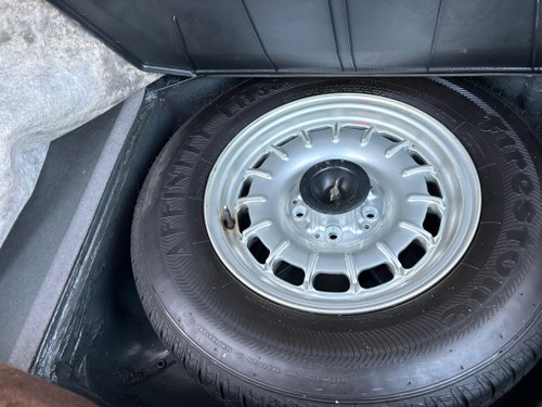 1983 Mercedes-Benz 380 SL (R107) Te koop (foto 32 van 77)