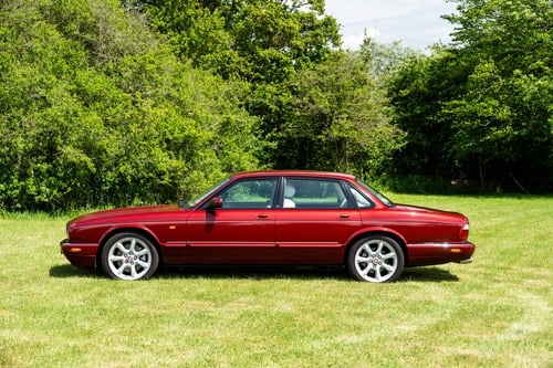 2000 Jaguar X308 XJR For Sale (picture 11 of 281)