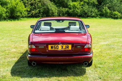 2000 Jaguar X308 XJR For Sale (picture 8 of 281)