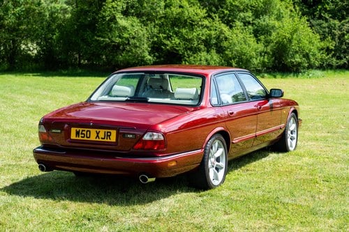 2000 Jaguar X308 XJR For Sale (picture 14 of 281)