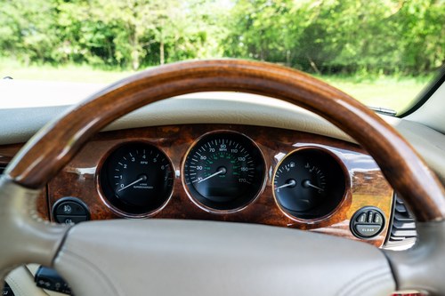 2000 Jaguar X308 XJR For Sale (picture 28 of 281)