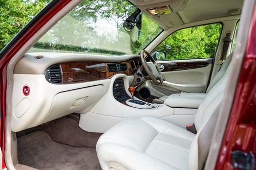 2000 Jaguar X308 XJR For Sale (picture 82 of 281)