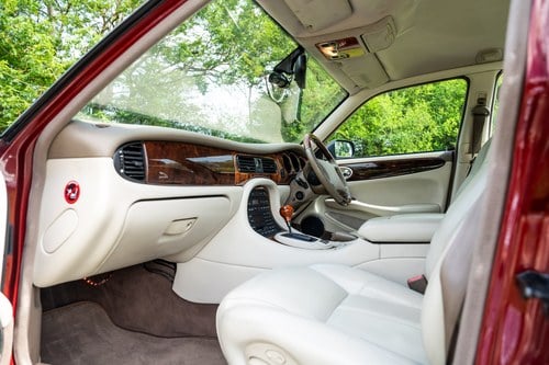 2000 Jaguar X308 XJR For Sale (picture 83 of 281)