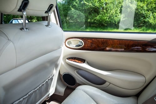 2000 Jaguar X308 XJR For Sale (picture 116 of 281)