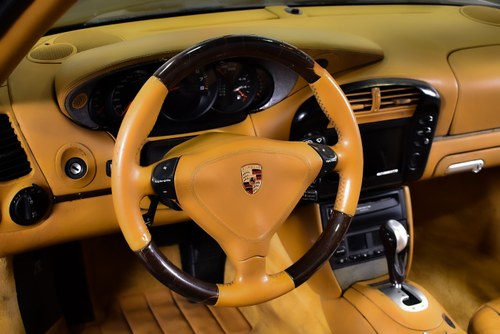 2002 Porsche 911 Carrera 4 3.6 Convertible 996 à venda (imagem 39 de 86)