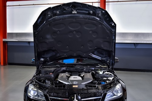 2014 Mercedes-Benz C63 AMG Coupe 6,3L V8 zum Verkauf (Bild 76 von 84)