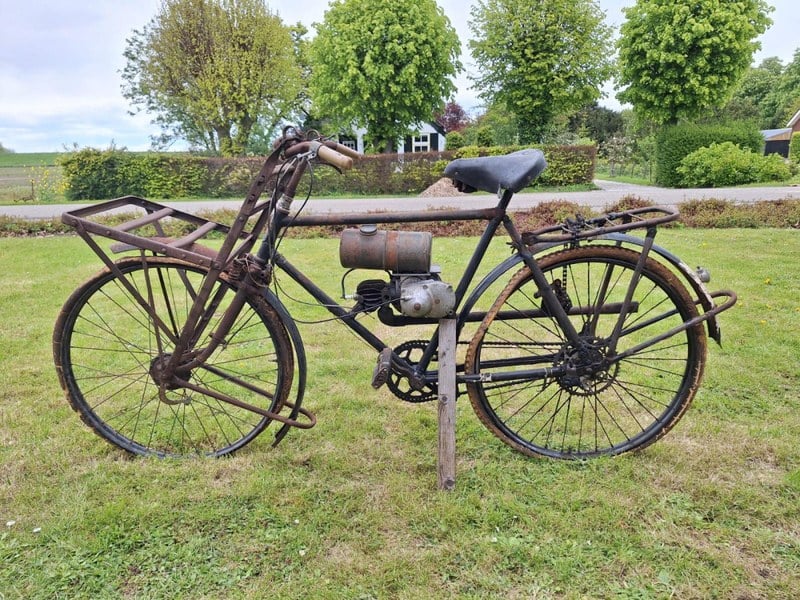 1939 Juncker Transport bicycle with Jlo - 1 1939 Juncker Transport bicycle with Jlo - 1