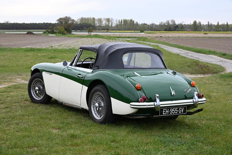 1966 Austin-Healey 3000 - 2 1966 Austin-Healey 3000 - 2