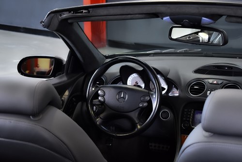 2006 Mercedes-Benz SL55 Convertible R230 zum Verkauf (Bild 32 von 108)