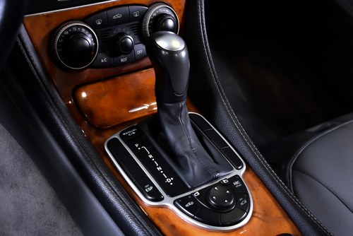 2006 Mercedes-Benz SL55 Convertible R230 zum Verkauf (Bild 43 von 108)
