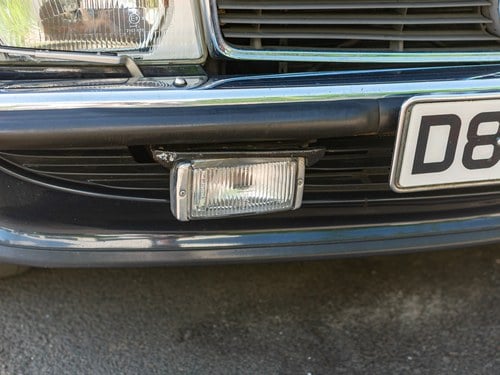 1986 Mercedes-Benz 500SL (R231) à vendre (picture 71 of 112)