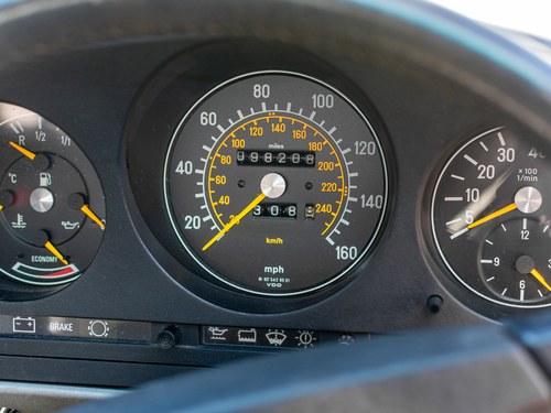 1986 Mercedes-Benz 500SL (R231) à vendre (picture 22 of 112)